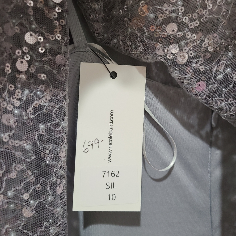 Nicole Batki Cape Top Siver Sequin Formal Maxi Gown Sz 10 NWT - Picture 14 of 14